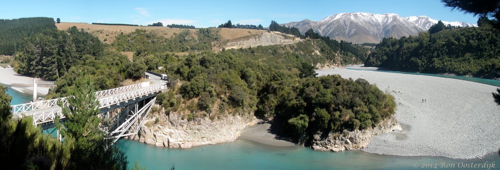 Rakaia Gorge.jpg (108011 bytes)